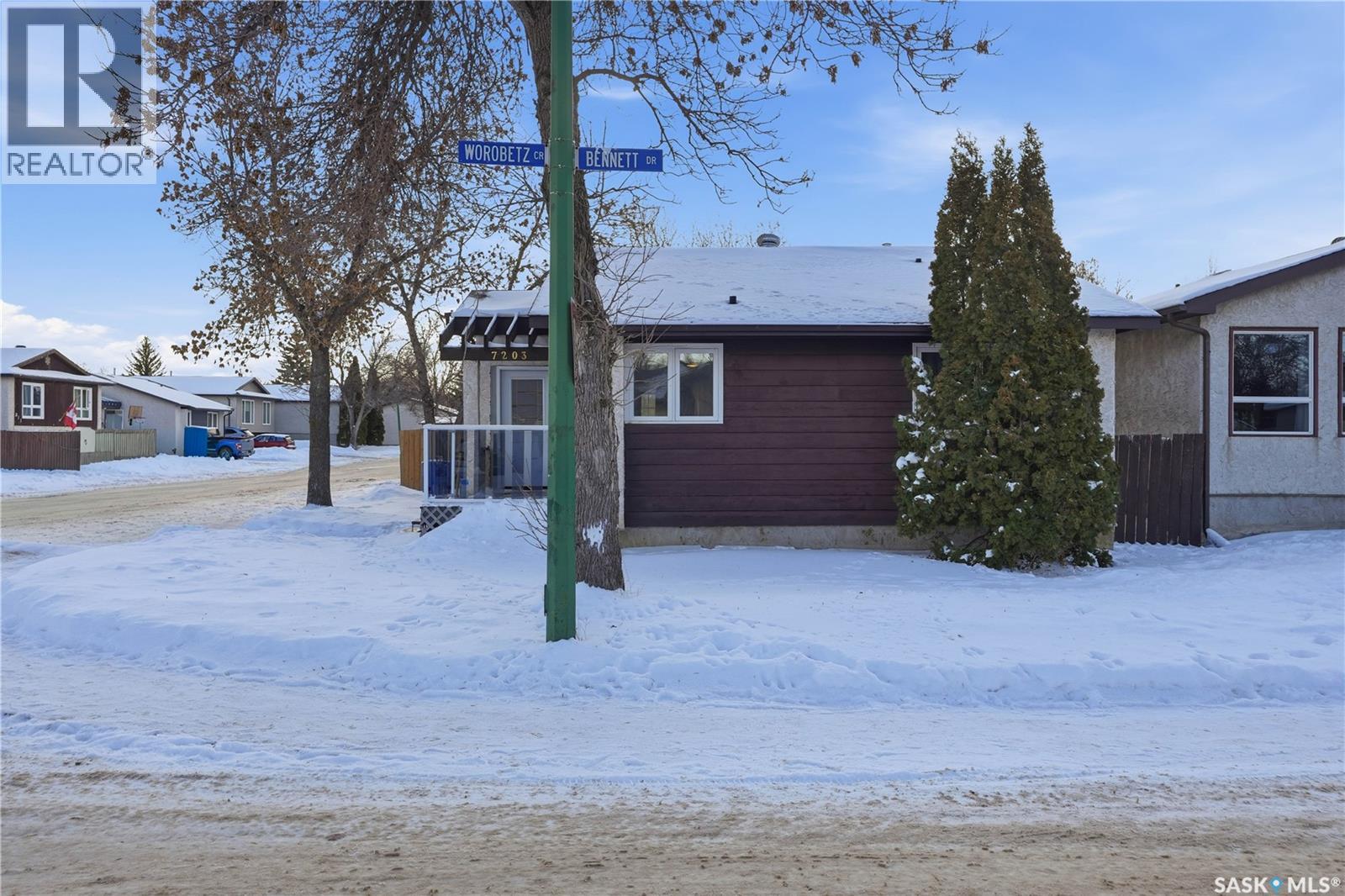 7203 Bennett Drive, Regina, SK - Outdoor