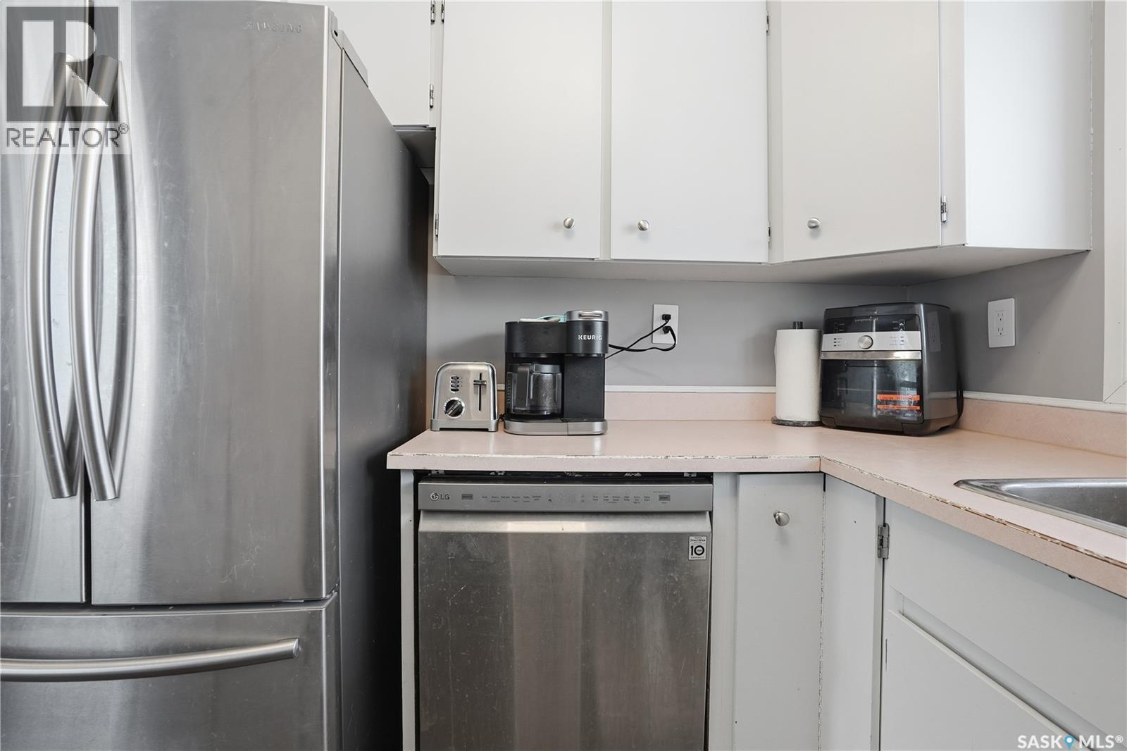 7203 Bennett Drive, Regina, SK - Indoor Photo Showing Kitchen