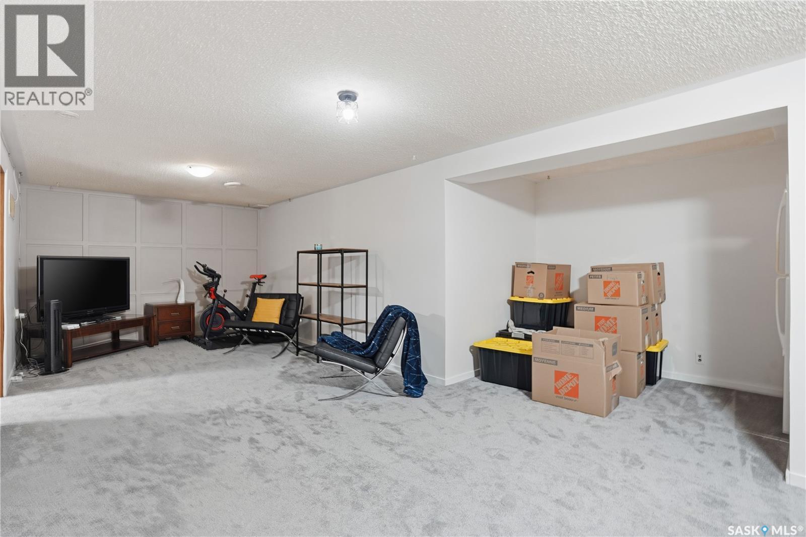 7203 Bennett Drive, Regina, SK - Indoor