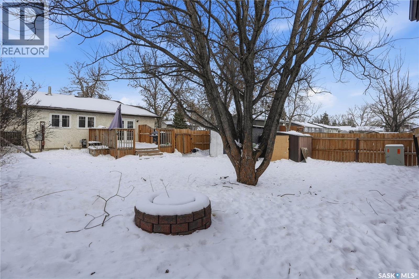 7203 Bennett Drive, Regina, SK - Outdoor
