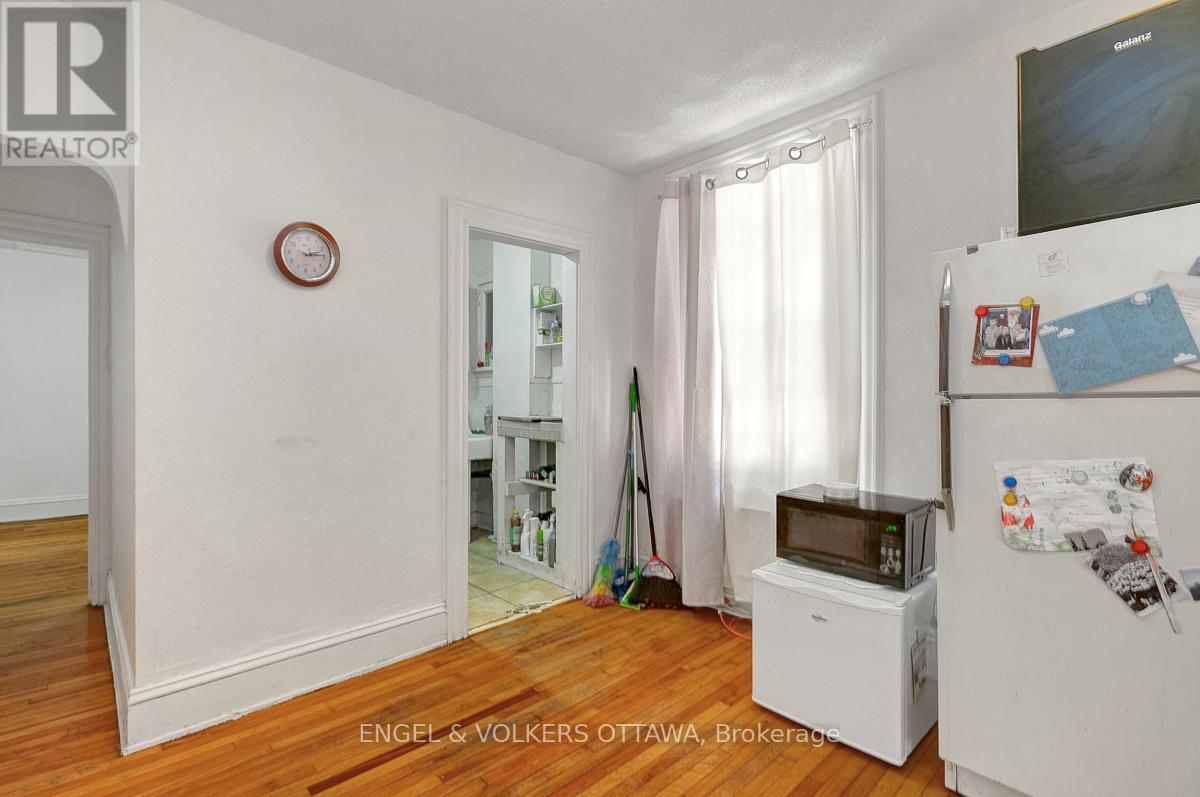 258 Kent Street, Ottawa, ON - Indoor Photo Showing Other Room