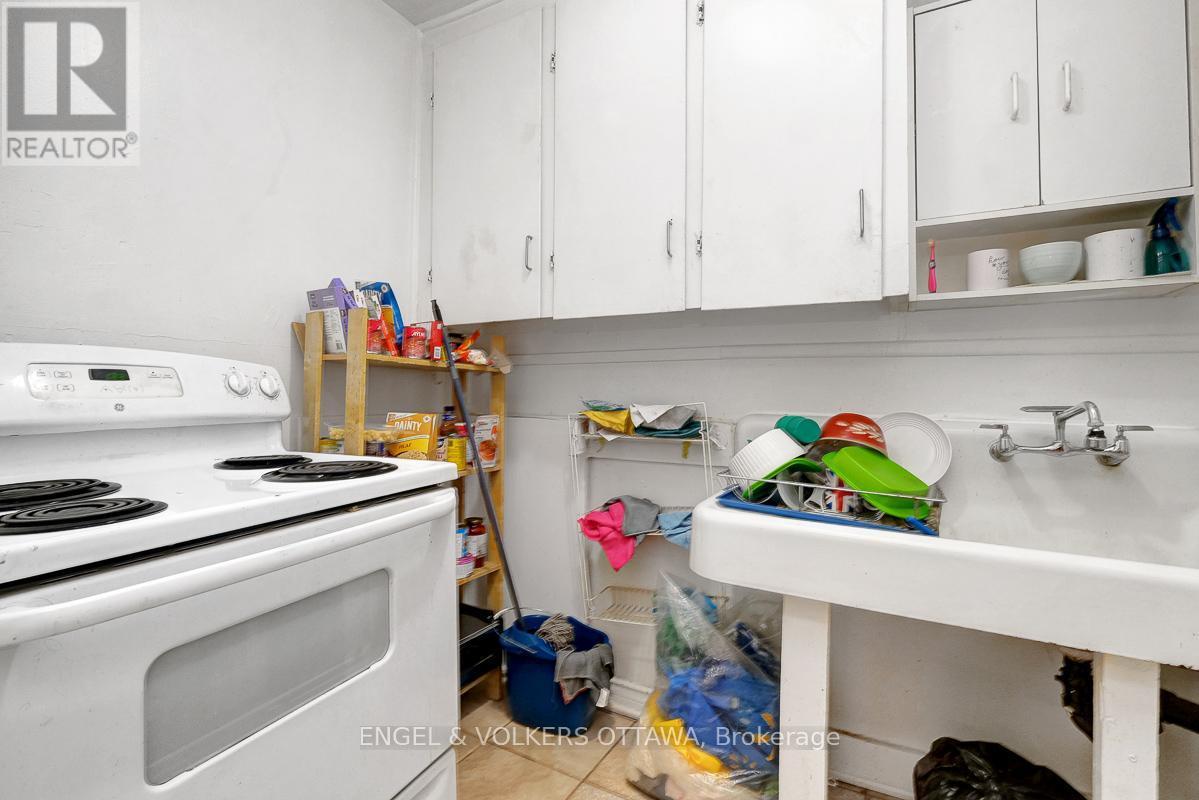 258 Kent Street, Ottawa, ON - Indoor Photo Showing Other Room