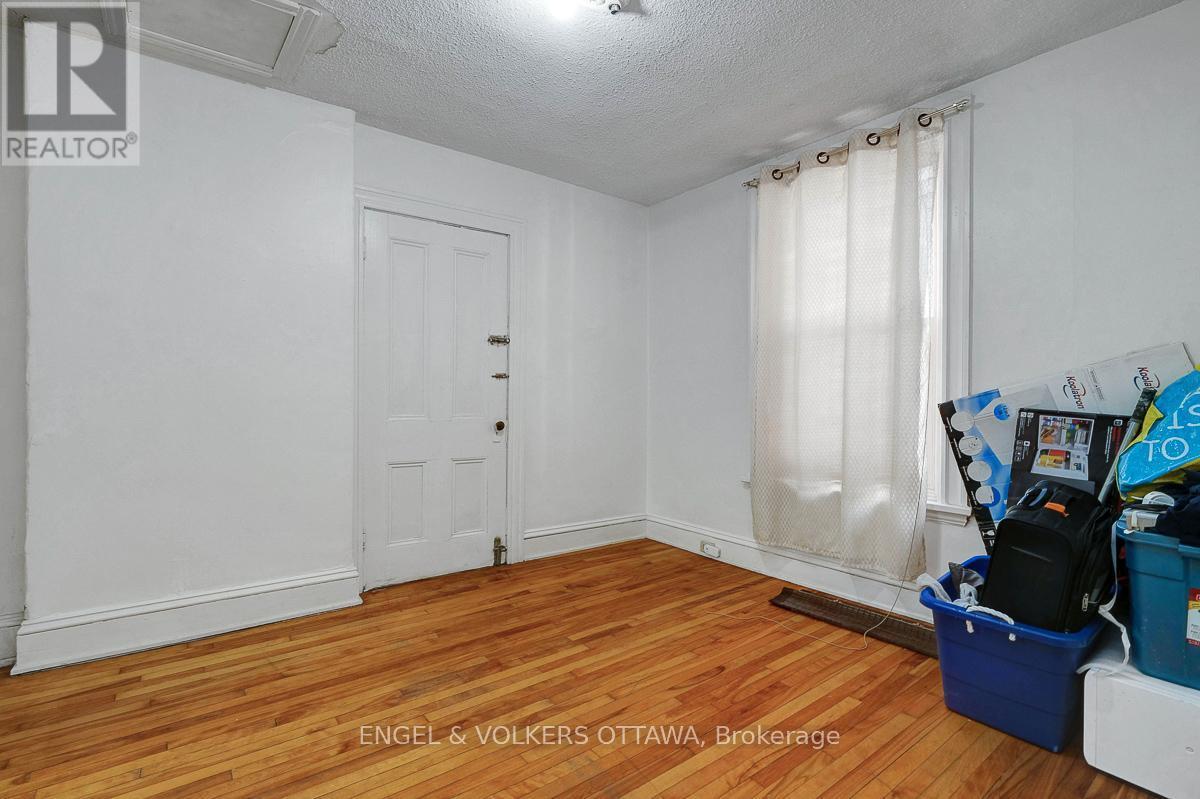 258 Kent Street, Ottawa, ON - Indoor Photo Showing Other Room