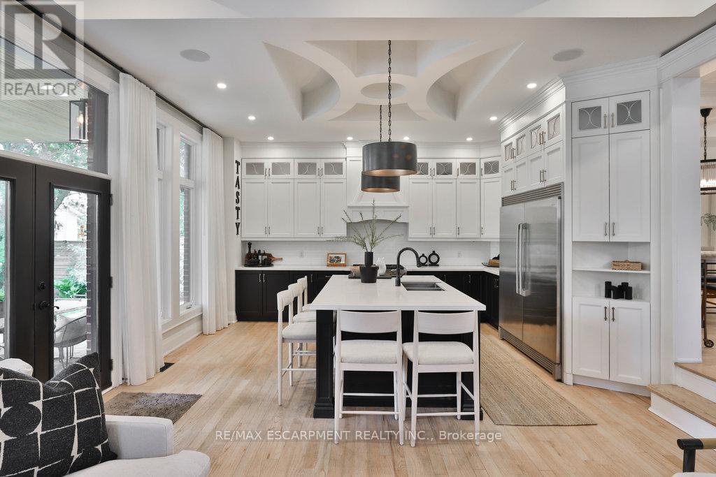 43 Mississauga Road S, Mississauga, ON - Indoor