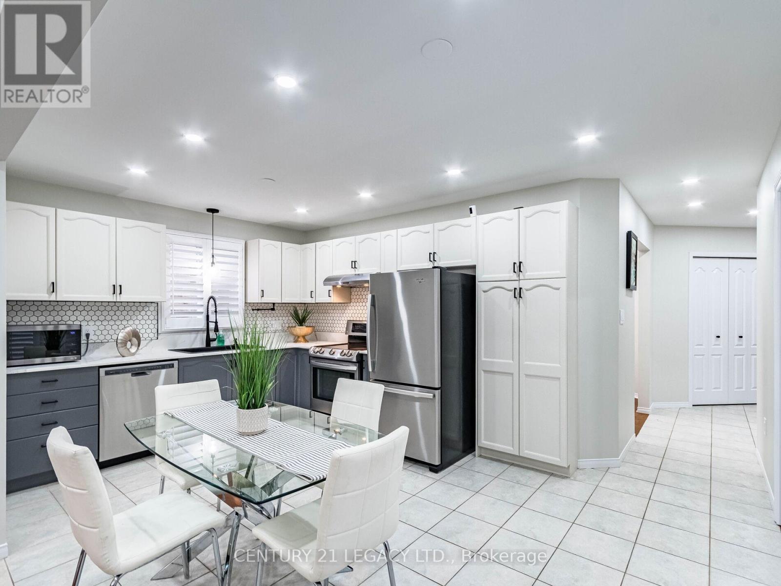 4110 Forest Run Avenue, Burlington, ON - Indoor