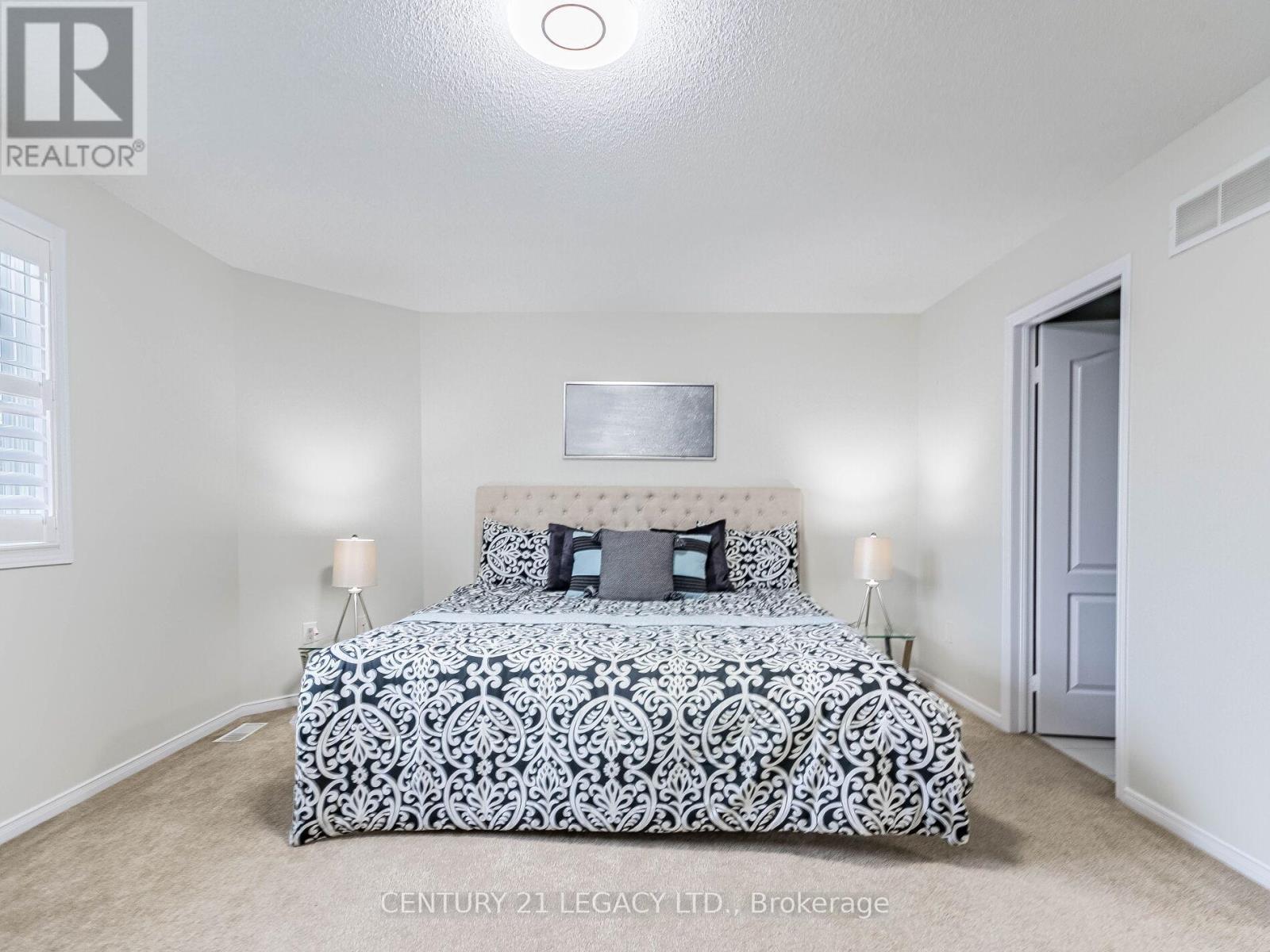 4110 Forest Run Avenue, Burlington, ON - Indoor Photo Showing Bedroom