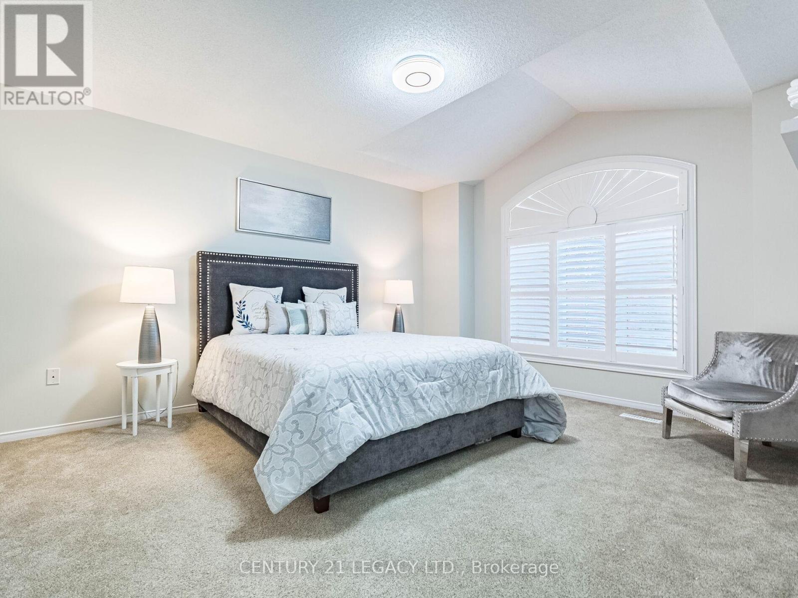 4110 Forest Run Avenue, Burlington, ON - Indoor Photo Showing Bedroom