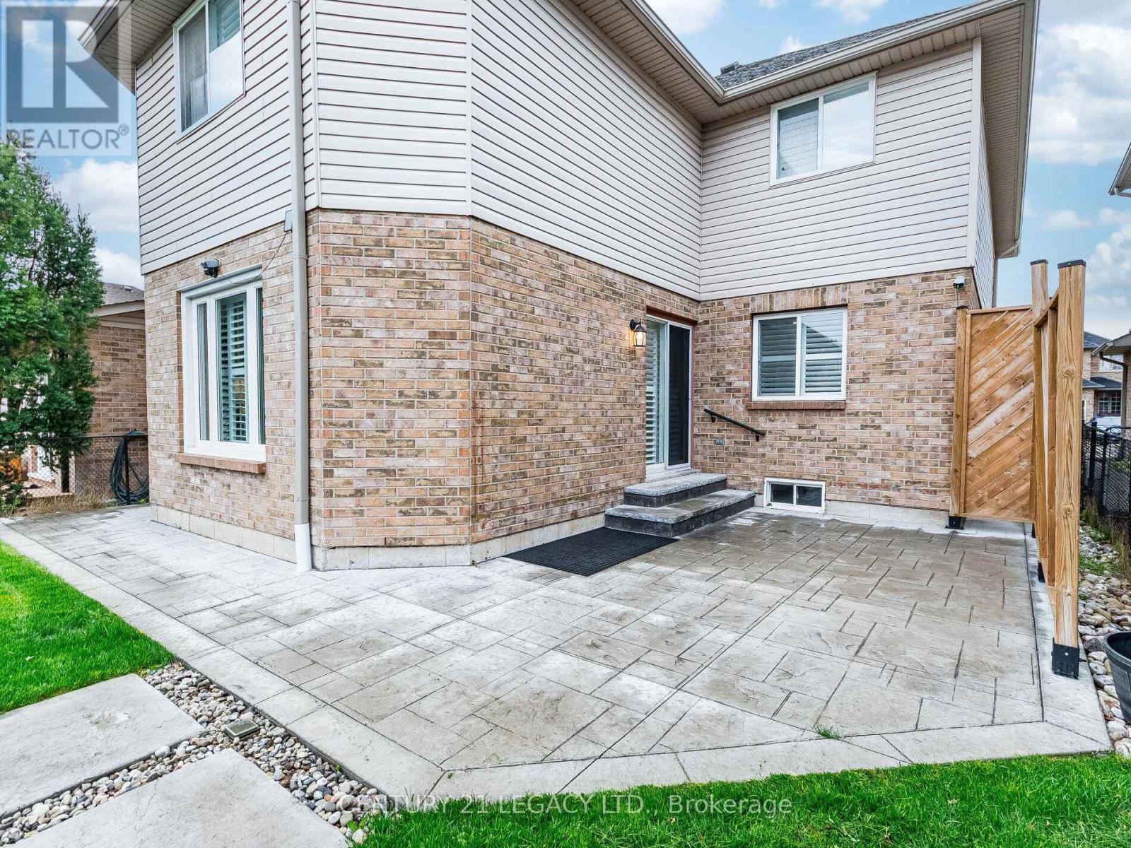 4110 Forest Run Avenue, Burlington, ON - Outdoor