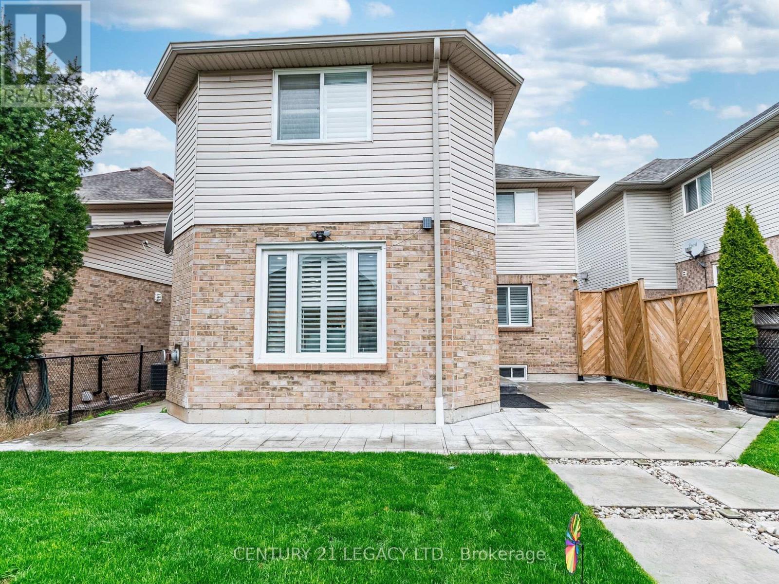 4110 Forest Run Avenue, Burlington, ON - Outdoor With Exterior