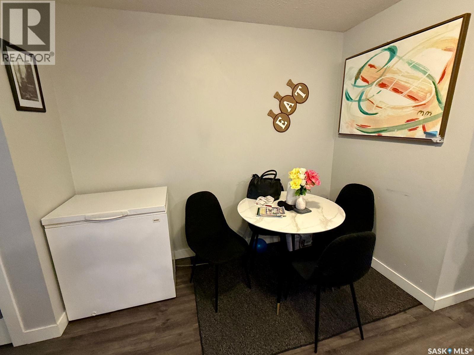 2260 Montreal Street, Regina, SK - Indoor Photo Showing Dining Room