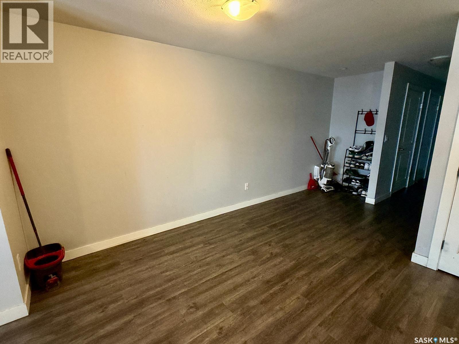 2260 Montreal Street, Regina, SK - Indoor Photo Showing Other Room