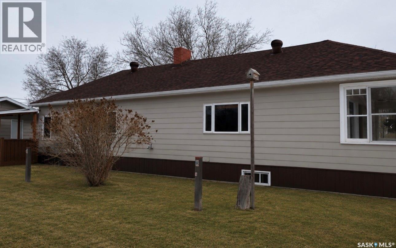 52 2Nd Avenue Ne, Swift Current, SK