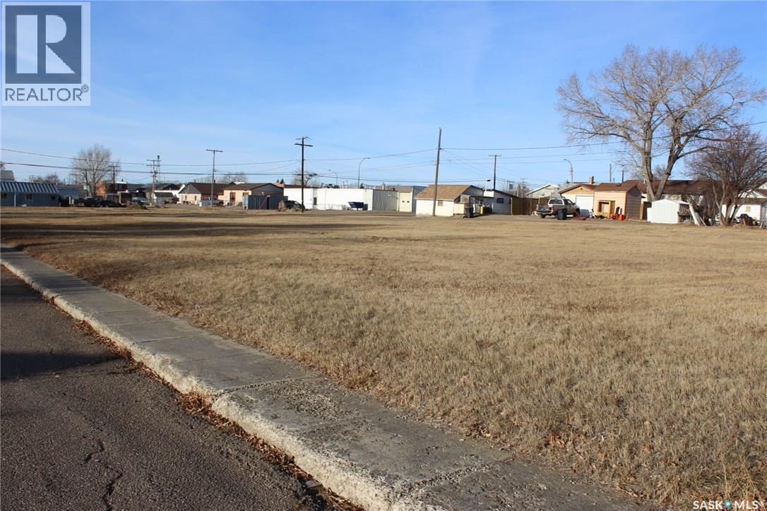 253 2Nd Avenue E, Shaunavon, SK