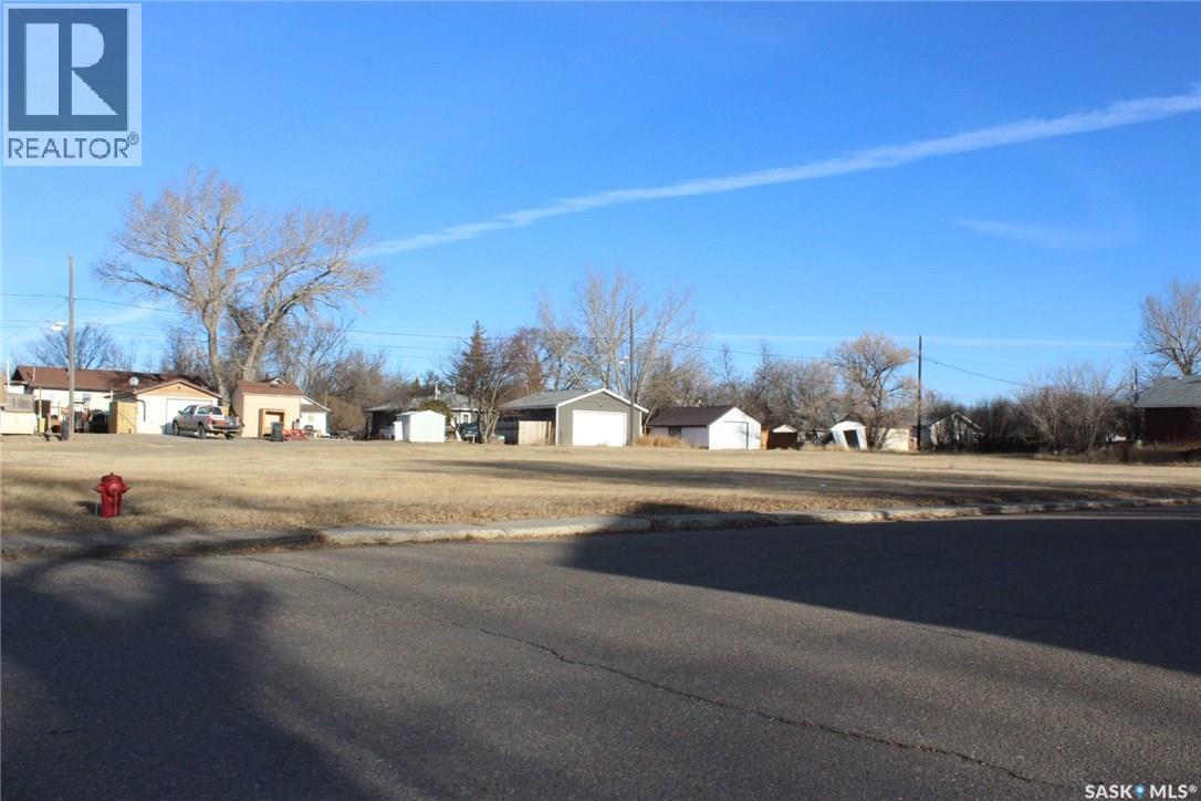 253 2Nd Avenue E, Shaunavon, SK