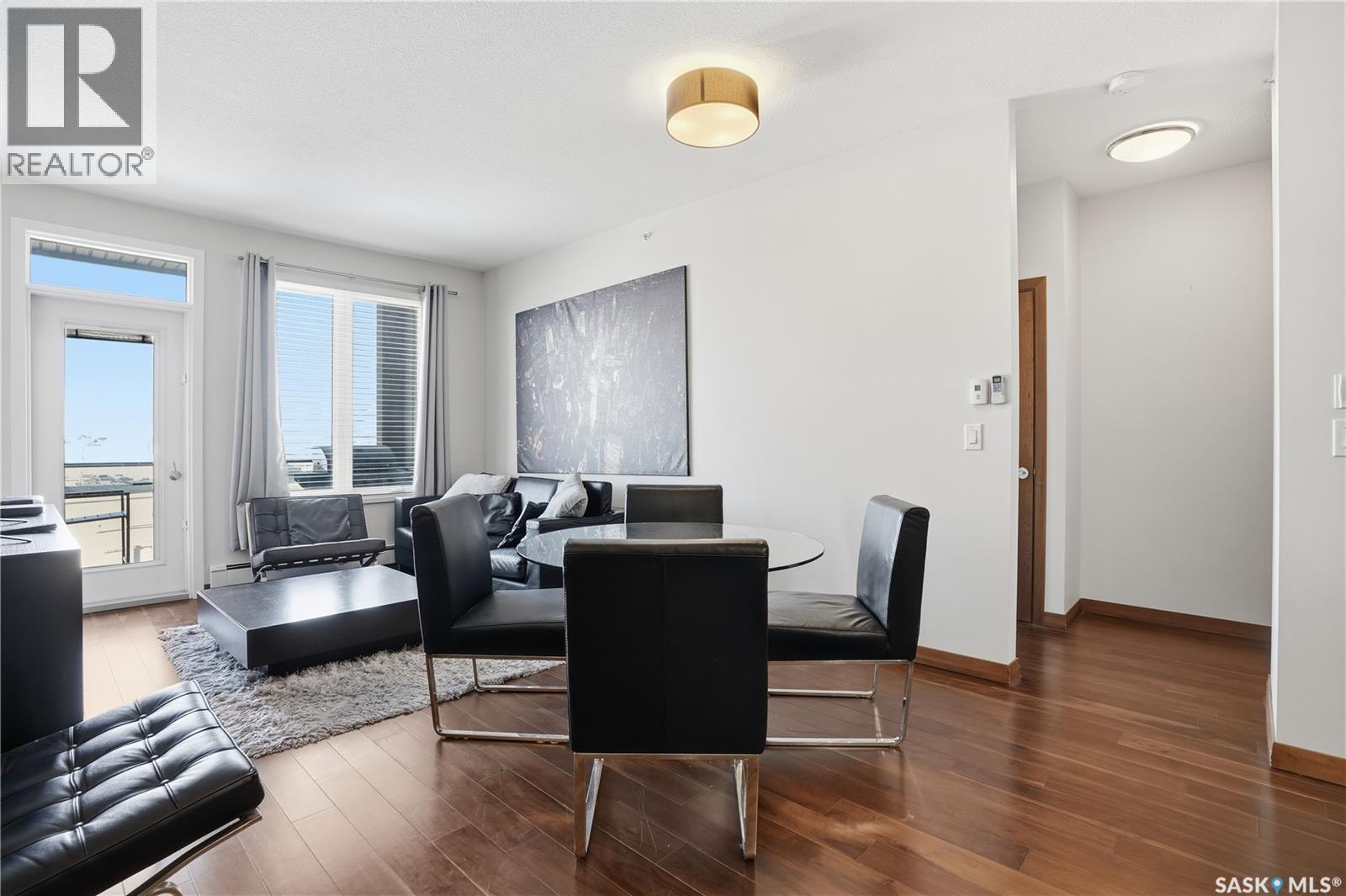 414 2101 Heseltine Road, Regina, SK - Indoor