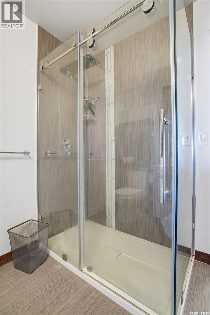 414 2101 Heseltine Road, Regina, SK - Indoor Photo Showing Bathroom