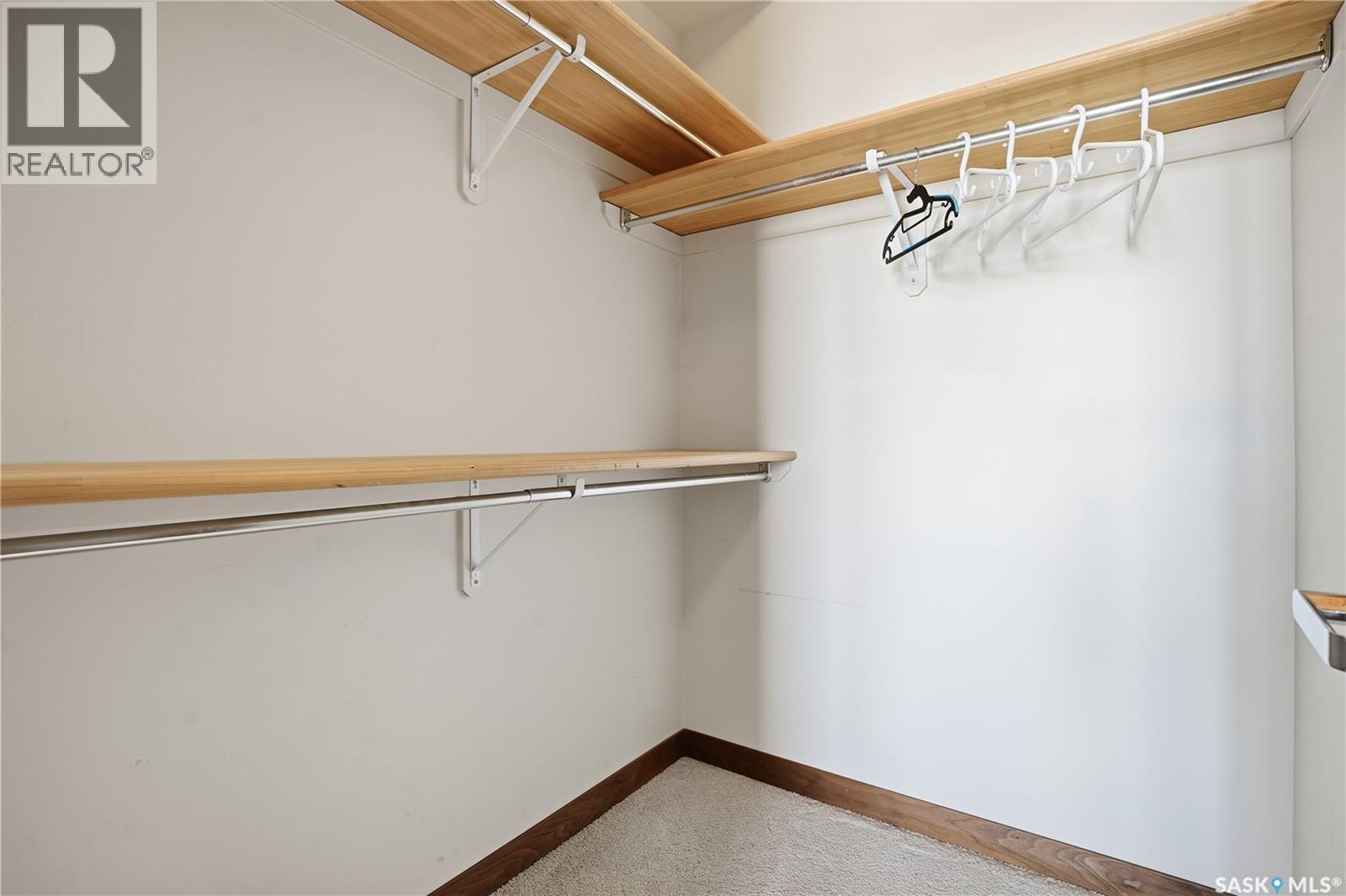 414 2101 Heseltine Road, Regina, SK - Indoor With Storage