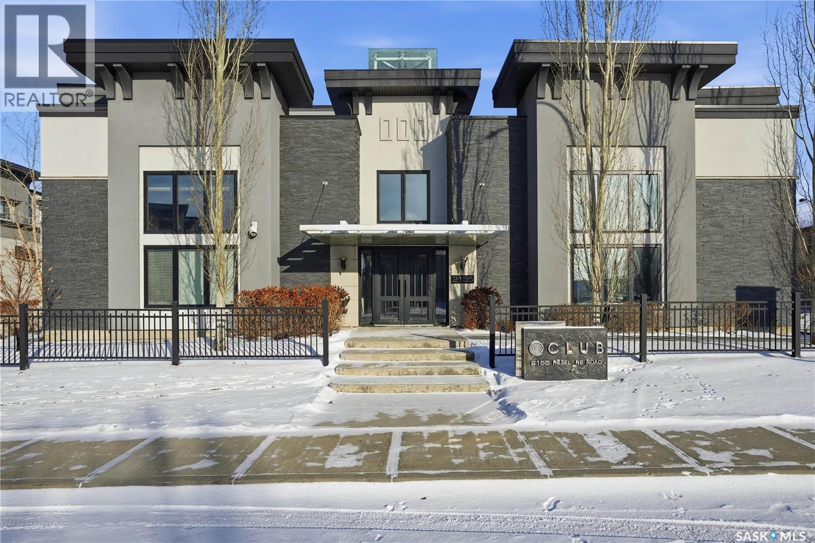 414 2101 Heseltine Road, Regina, SK - Outdoor