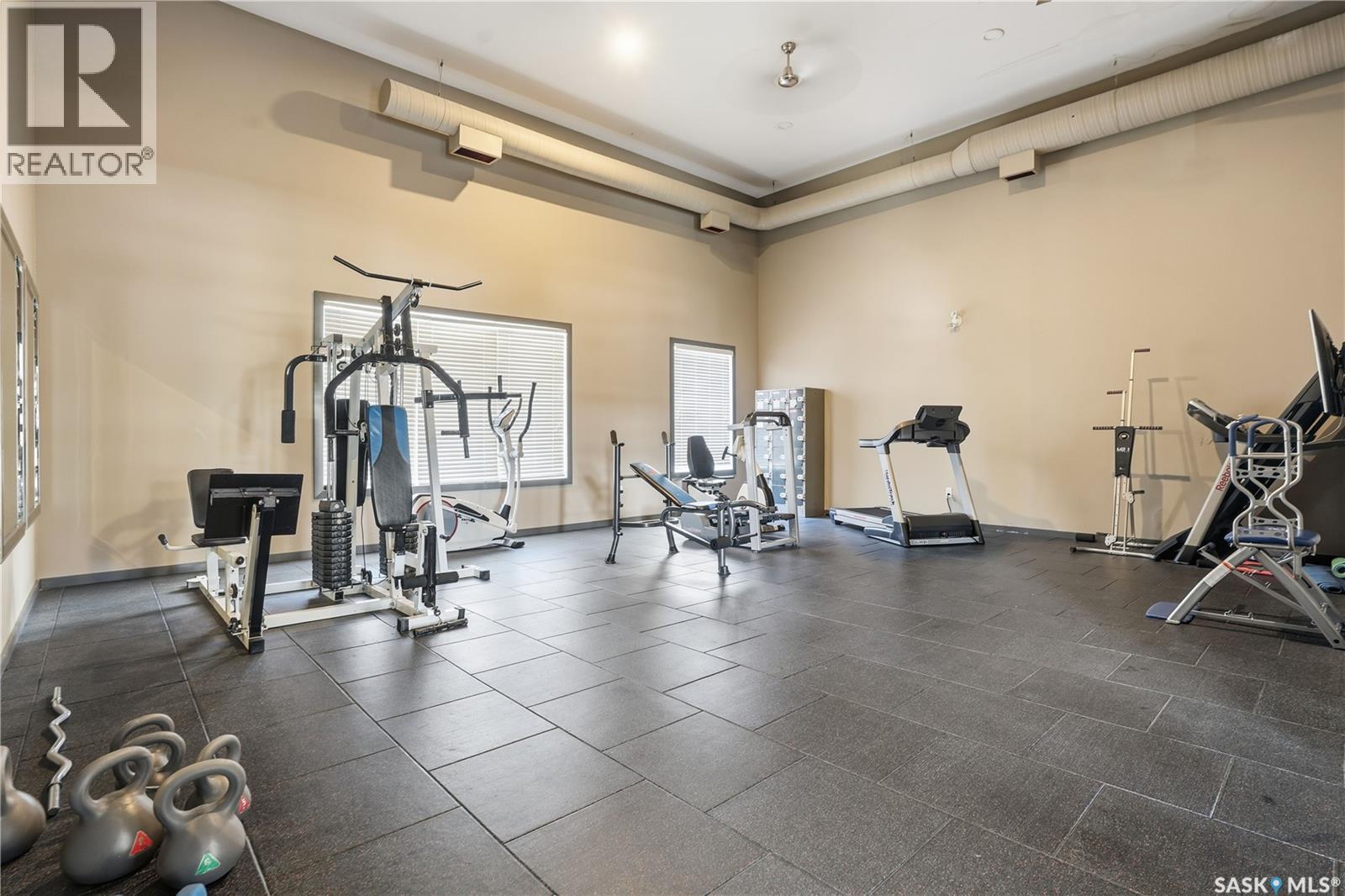 414 2101 Heseltine Road, Regina, SK - Indoor Photo Showing Gym Room