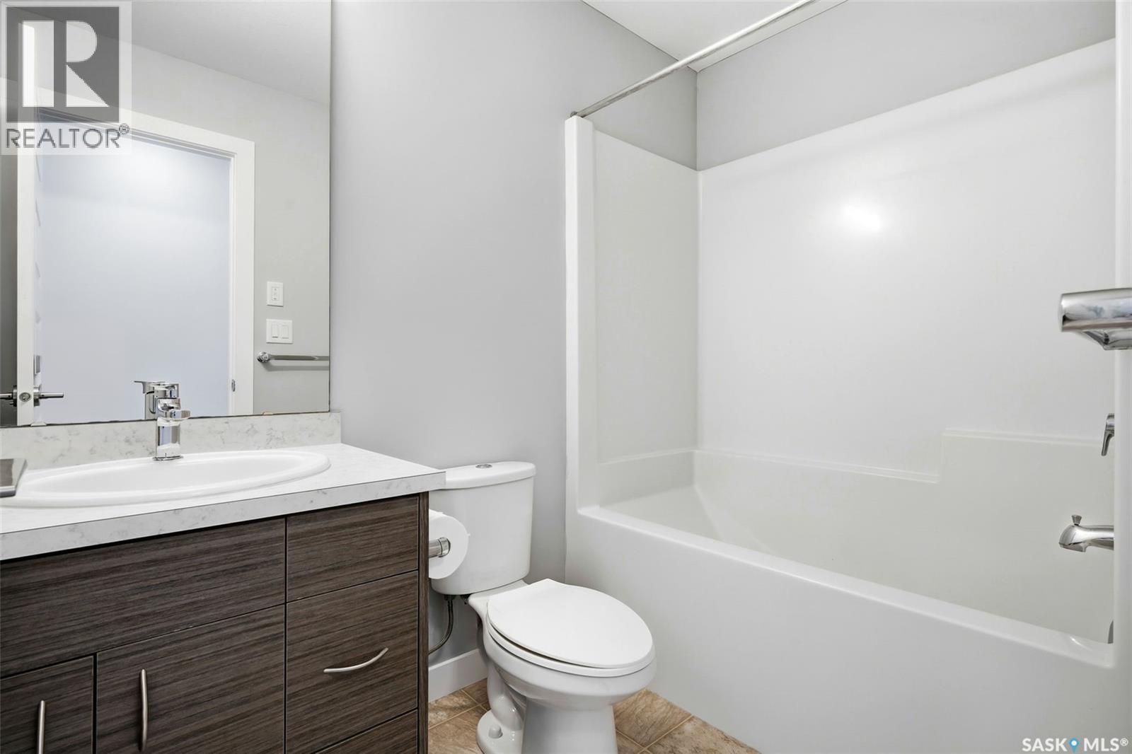 2168 Wascana Street, Regina, SK - Indoor Photo Showing Bathroom