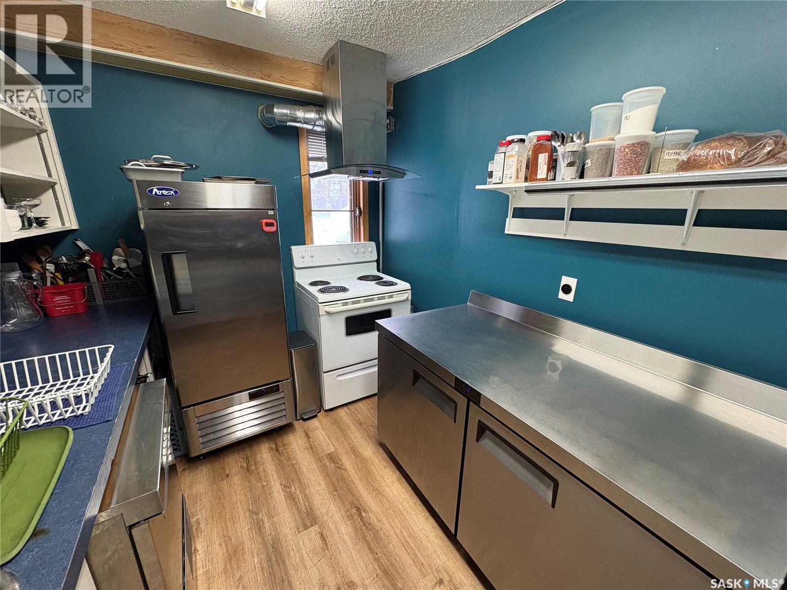 421 Main Street S, Foam Lake, SK