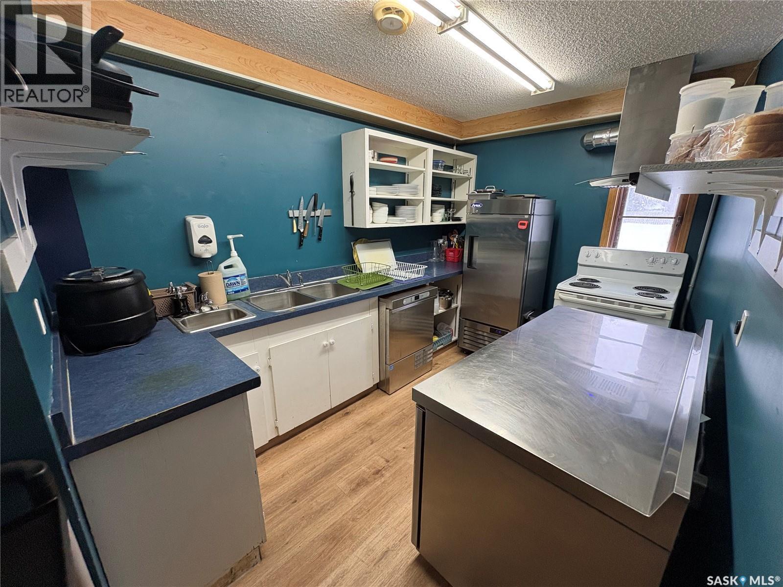 421 Main Street S, Foam Lake, SK