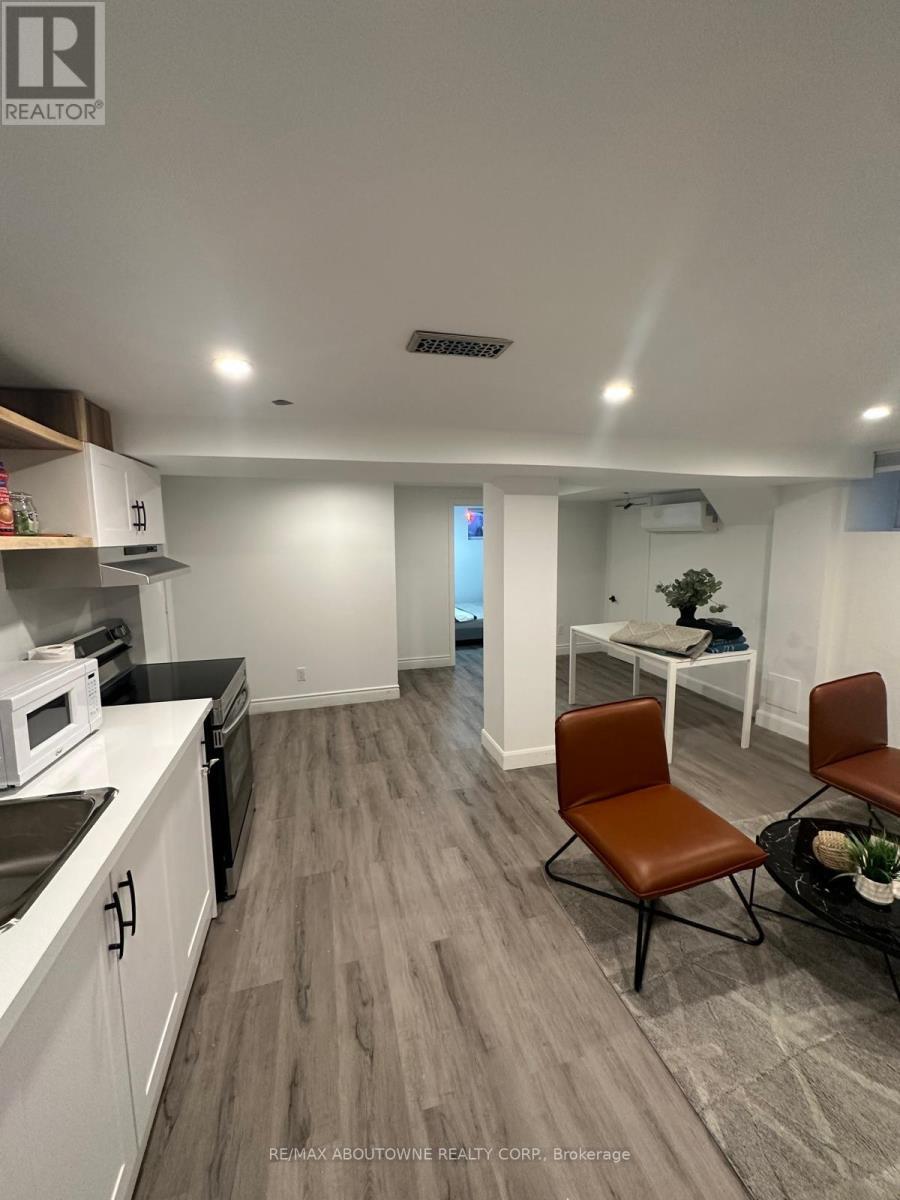 66 Wellington Street S, Hamilton, ON - Indoor