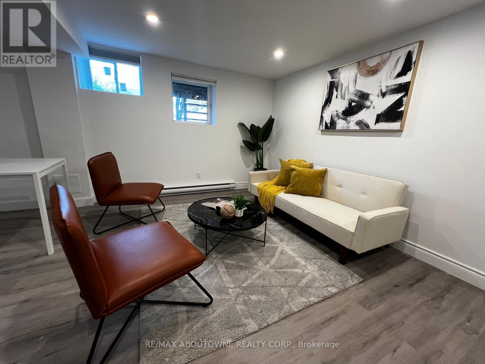 66 Wellington Street S, Hamilton, ON - Indoor