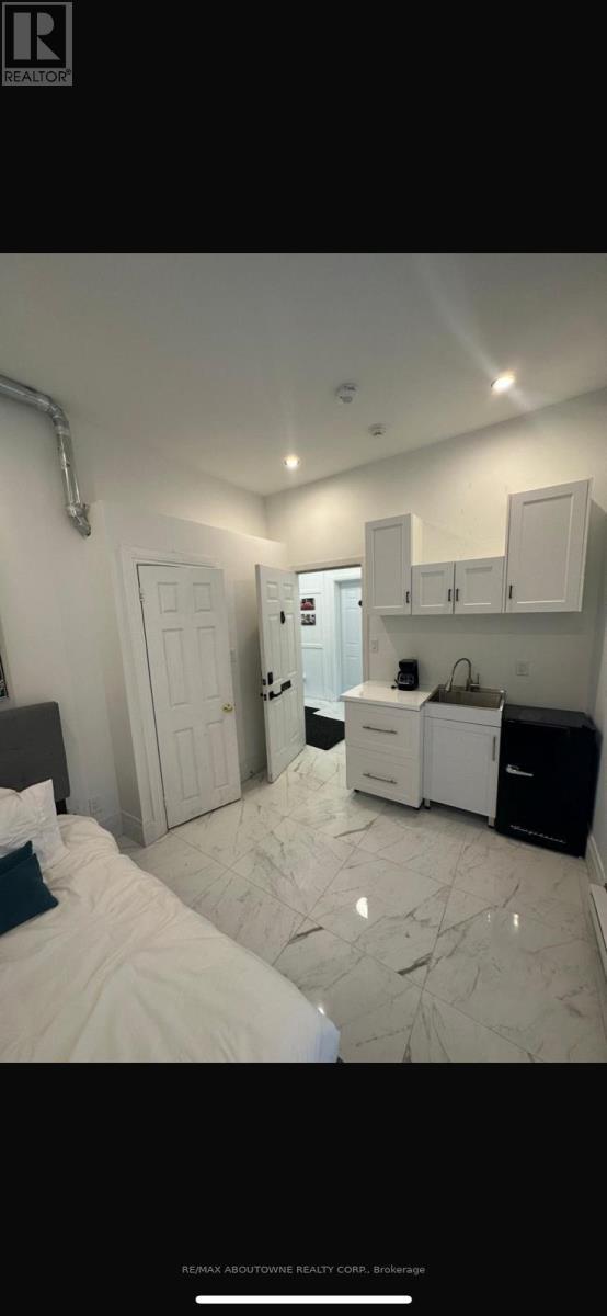 66 Wellington Street S, Hamilton, ON - Indoor