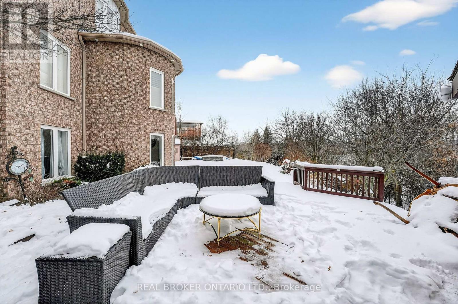 39 Pinebrook Circle, Caledon, ON