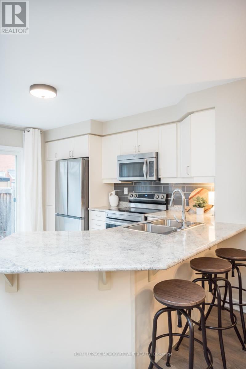 1667 Clitherow Street, Milton, ON - Indoor Photo Showing Kitchen With Double Sink