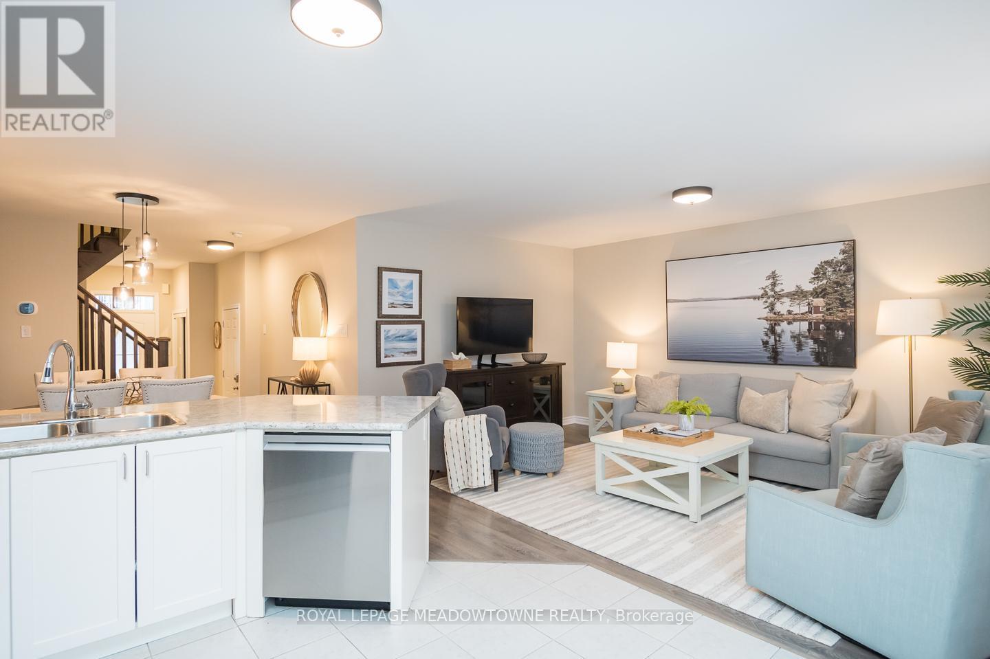 1667 Clitherow Street, Milton, ON - Indoor