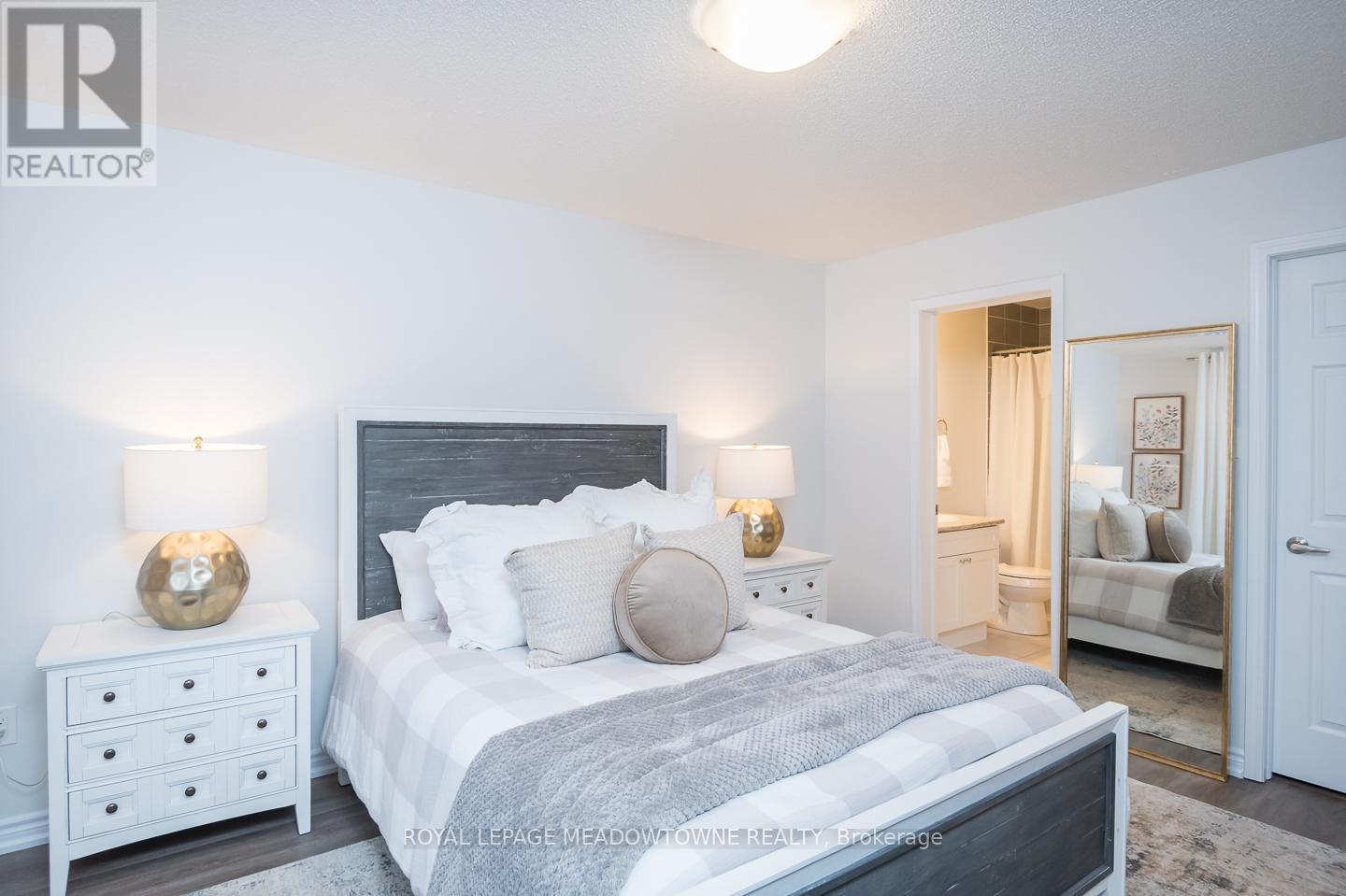 1667 Clitherow Street, Milton, ON - Indoor Photo Showing Bedroom