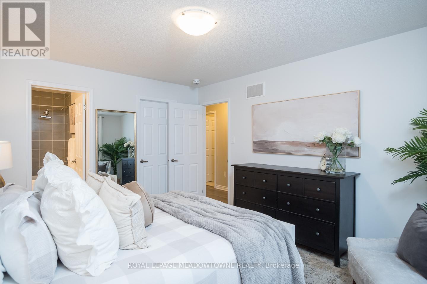 1667 Clitherow Street, Milton, ON - Indoor Photo Showing Bedroom