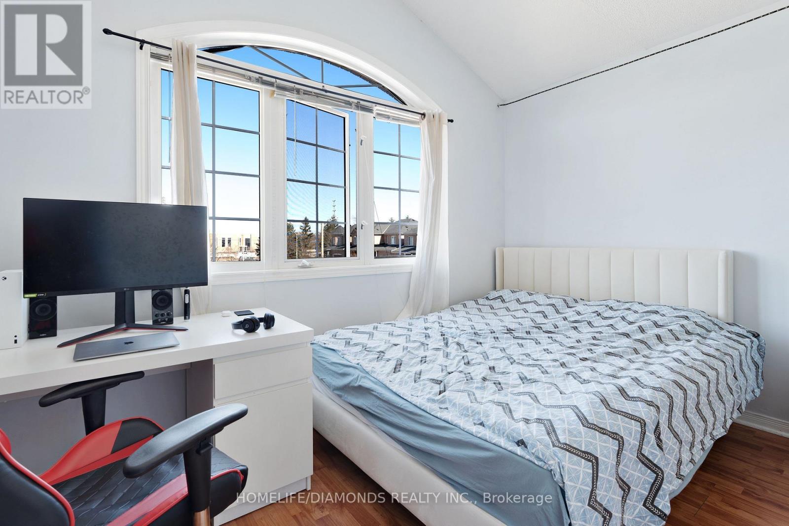 540 Delphine Drive, Burlington, ON - Indoor Photo Showing Bedroom