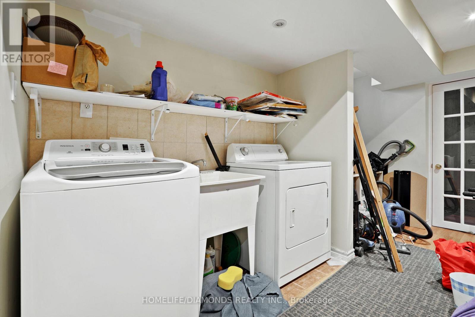 540 Delphine Drive, Burlington, ON - Indoor Photo Showing Laundry Room
