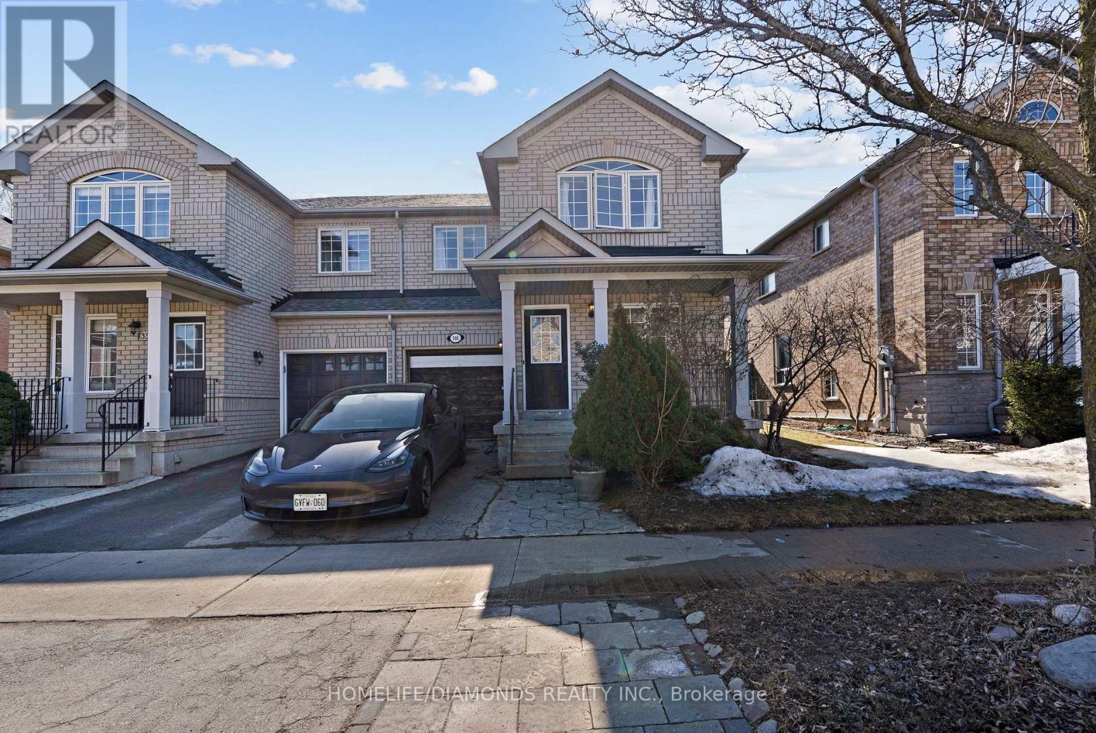 540 Delphine Drive, Burlington, ON - Outdoor With Facade