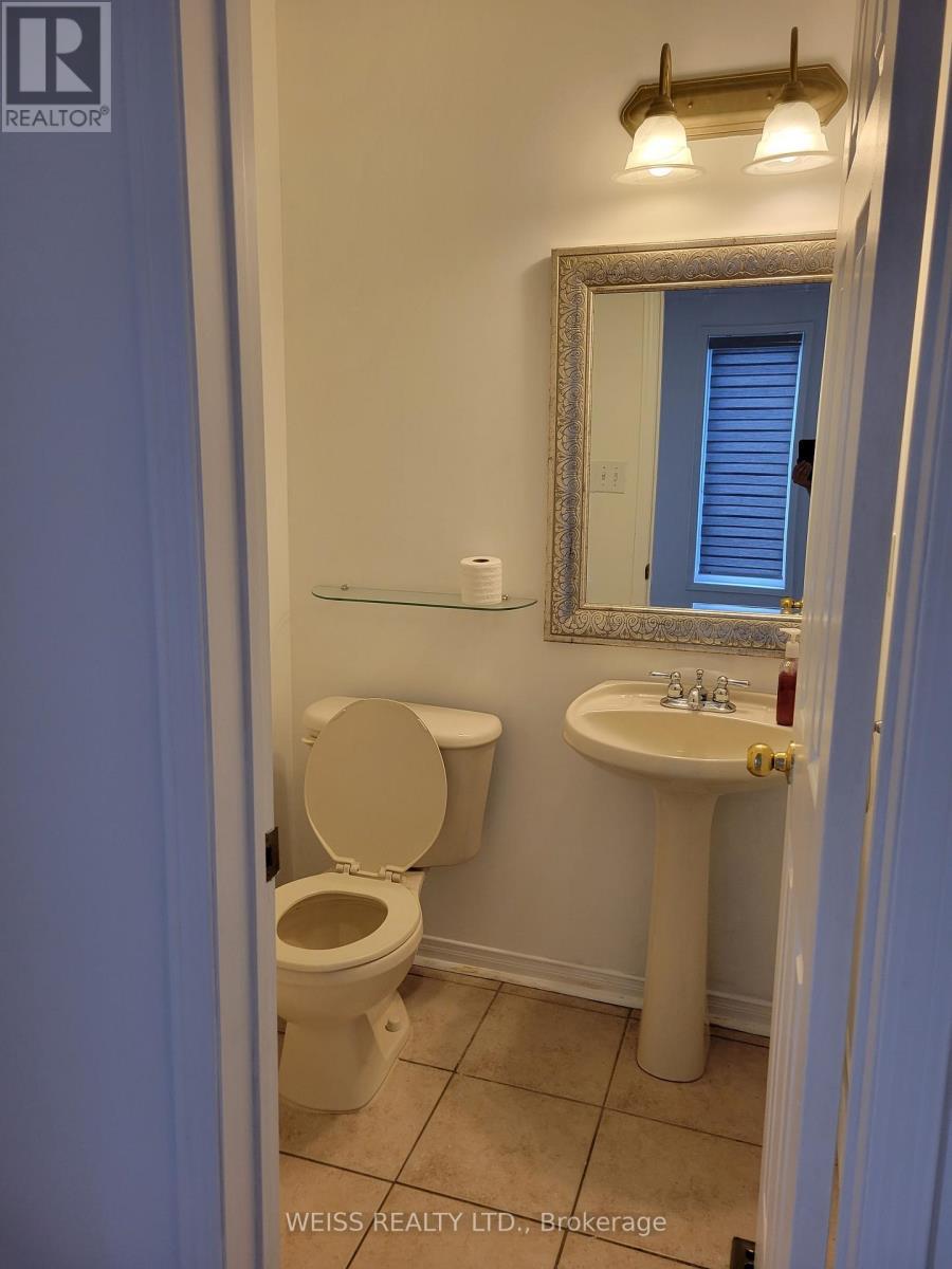 1068 Foxglove Place, Mississauga, ON - Indoor Photo Showing Bathroom