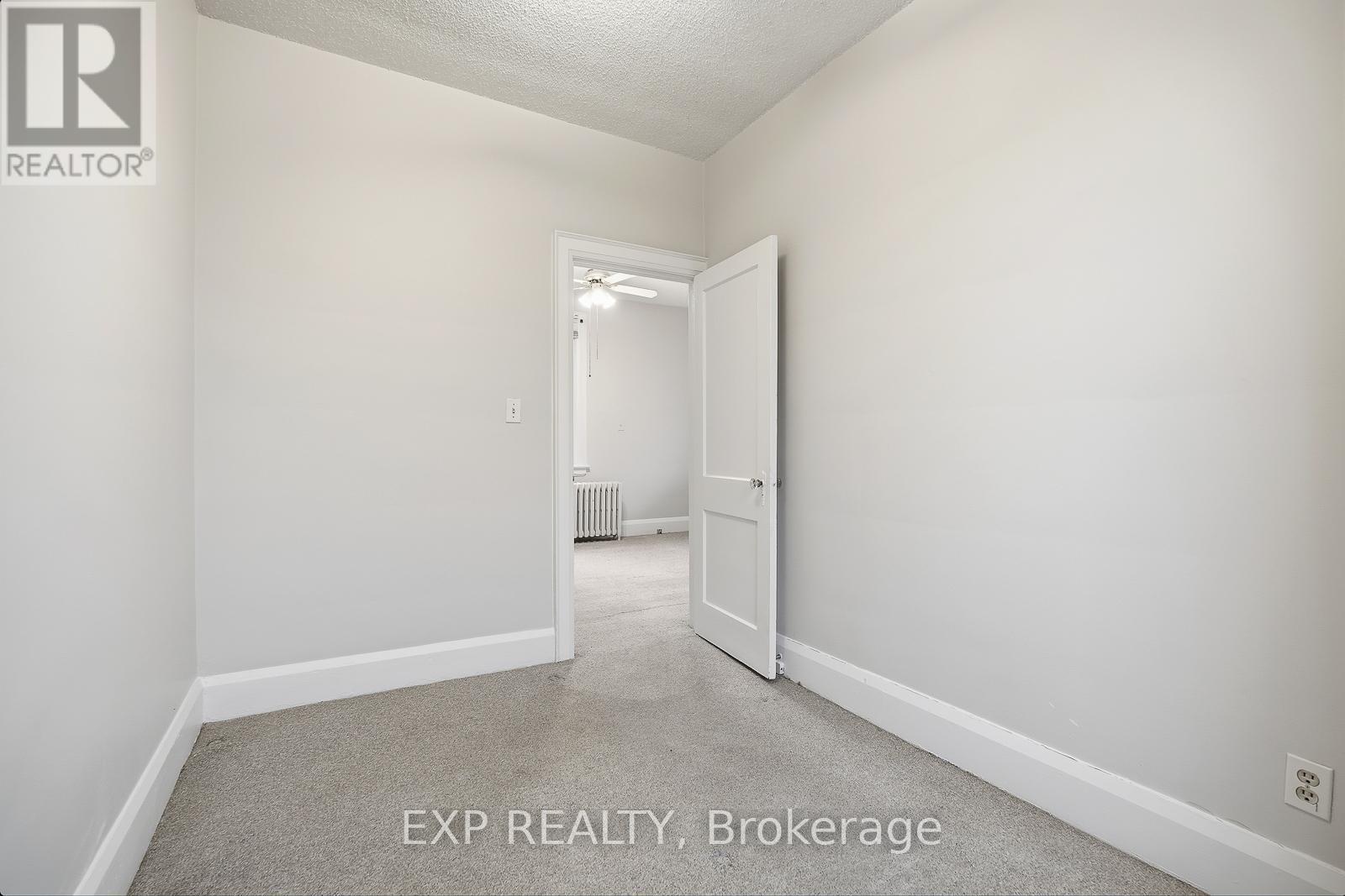 1105 Haig Boulevard, Mississauga, ON - Indoor Photo Showing Other Room