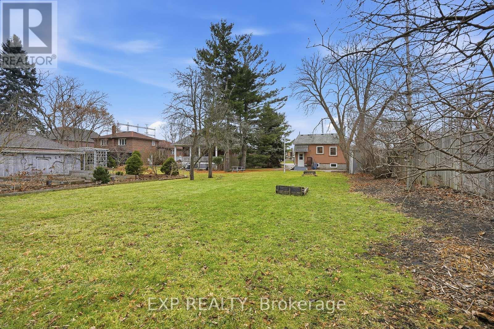 1105 Haig Boulevard, Mississauga, ON - Outdoor