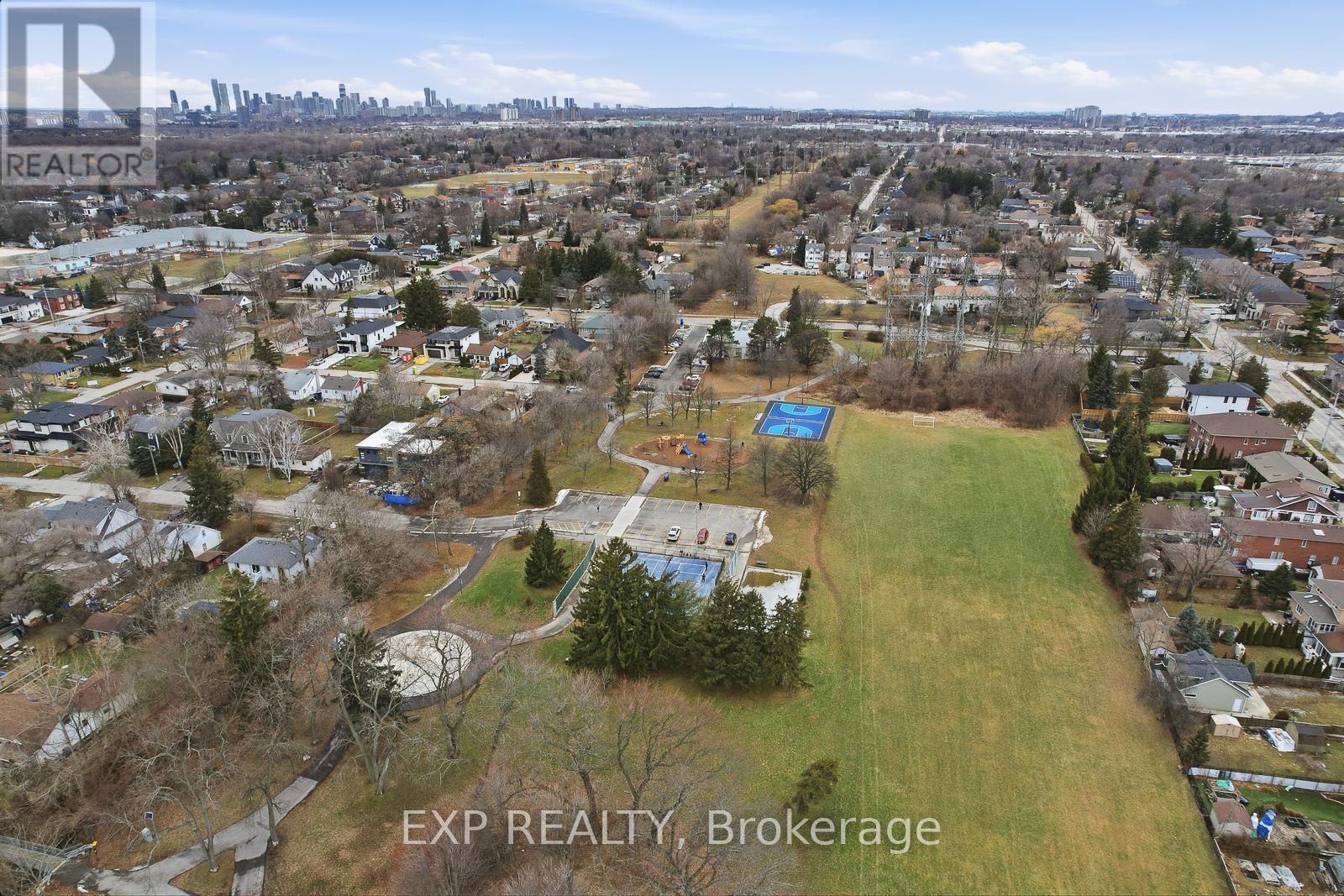 1105 Haig Boulevard, Mississauga, ON - Outdoor With View
