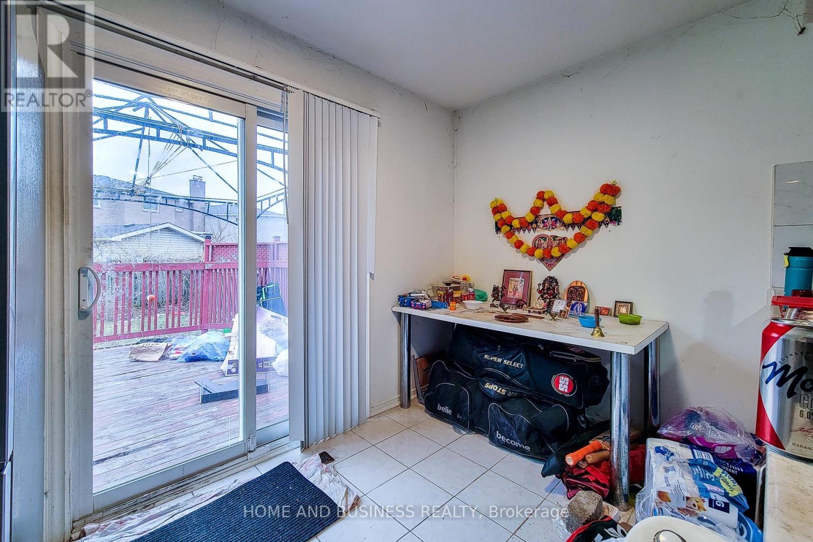 5213 Palomar Crescent, Mississauga, ON - Indoor Photo Showing Other Room