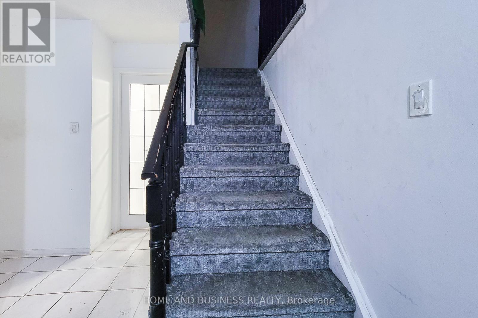 5213 Palomar Crescent, Mississauga, ON - Indoor Photo Showing Other Room