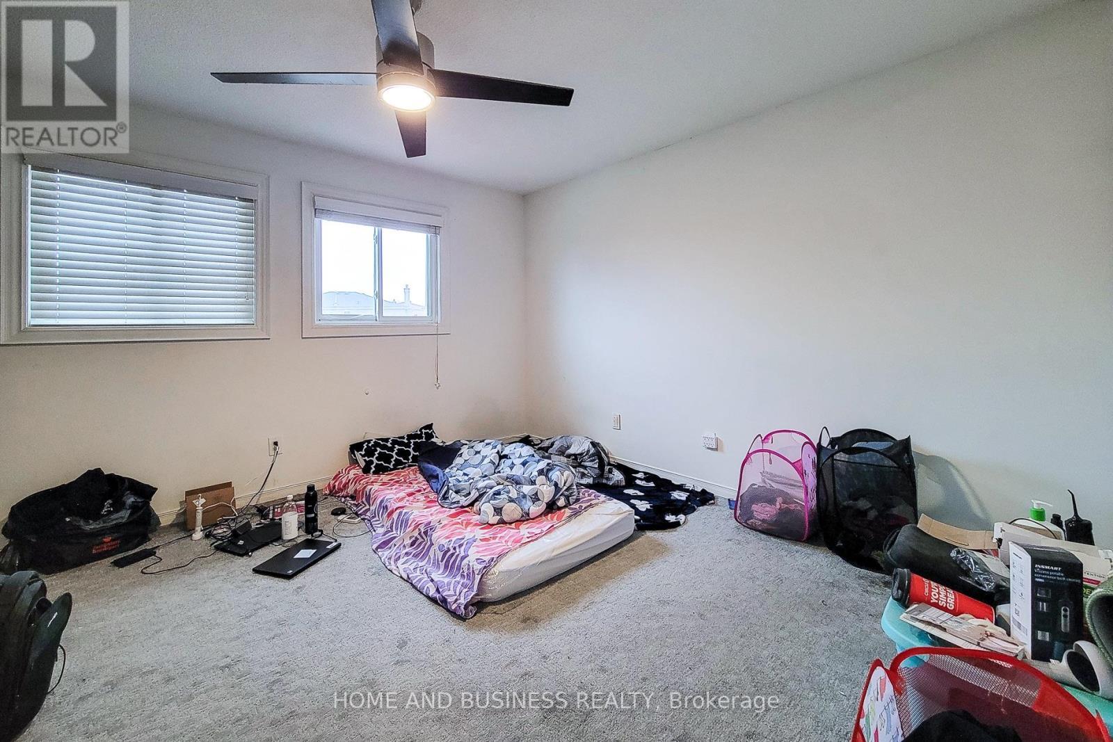 5213 Palomar Crescent, Mississauga, ON - Indoor