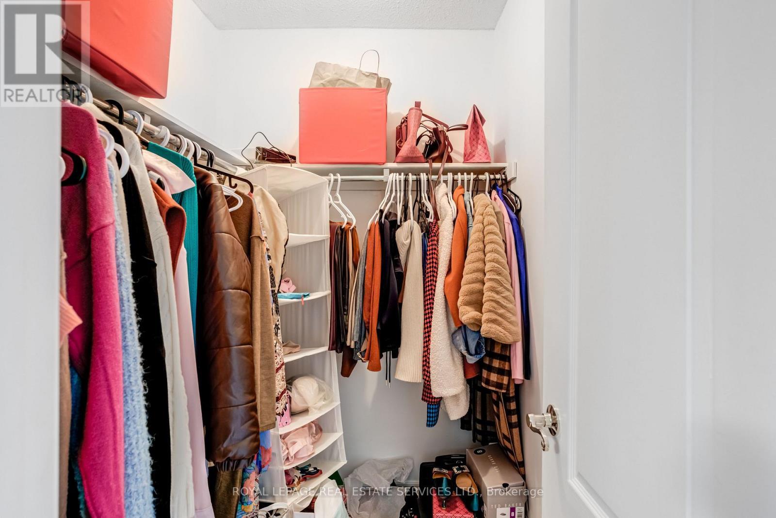 1337 Kestell Boulevard, Oakville, ON - Indoor With Storage