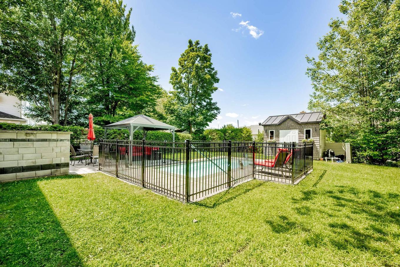 Exterior - 3270 Rue Marika, Sherbrooke (Fleurimont), QC - Outdoor With Backyard