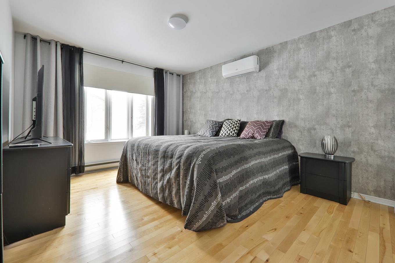 Chambre à coucher principale - 13295 Rue Joseph-Piché, Montréal (Rivière-Des-Prairies/Pointe-Aux-Trembles), QC - Indoor Photo Showing Bedroom