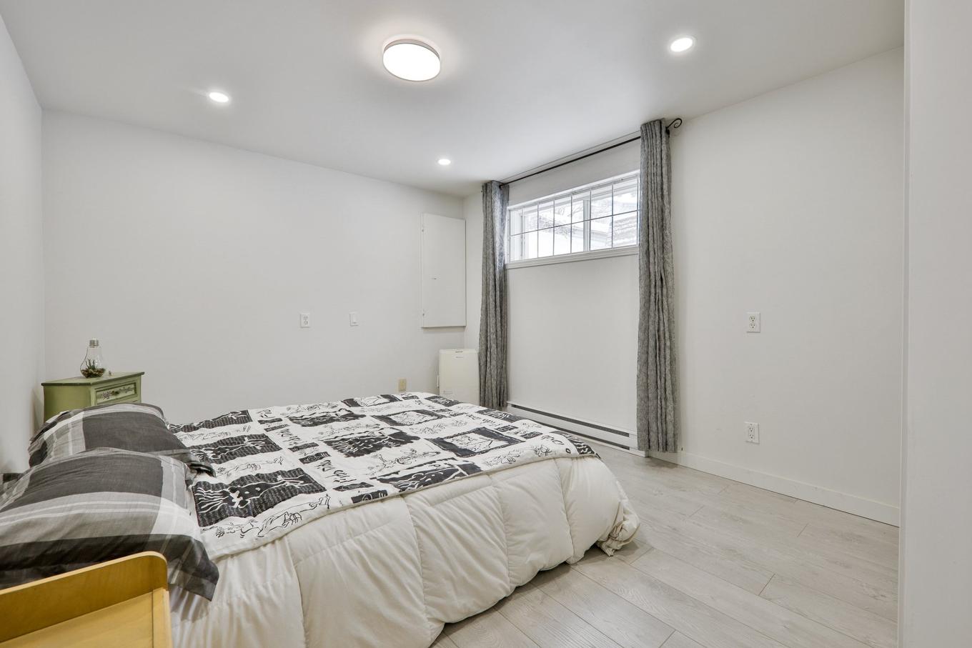 Chambre à coucher - 13295 Rue Joseph-Piché, Montréal (Rivière-Des-Prairies/Pointe-Aux-Trembles), QC - Indoor Photo Showing Bedroom