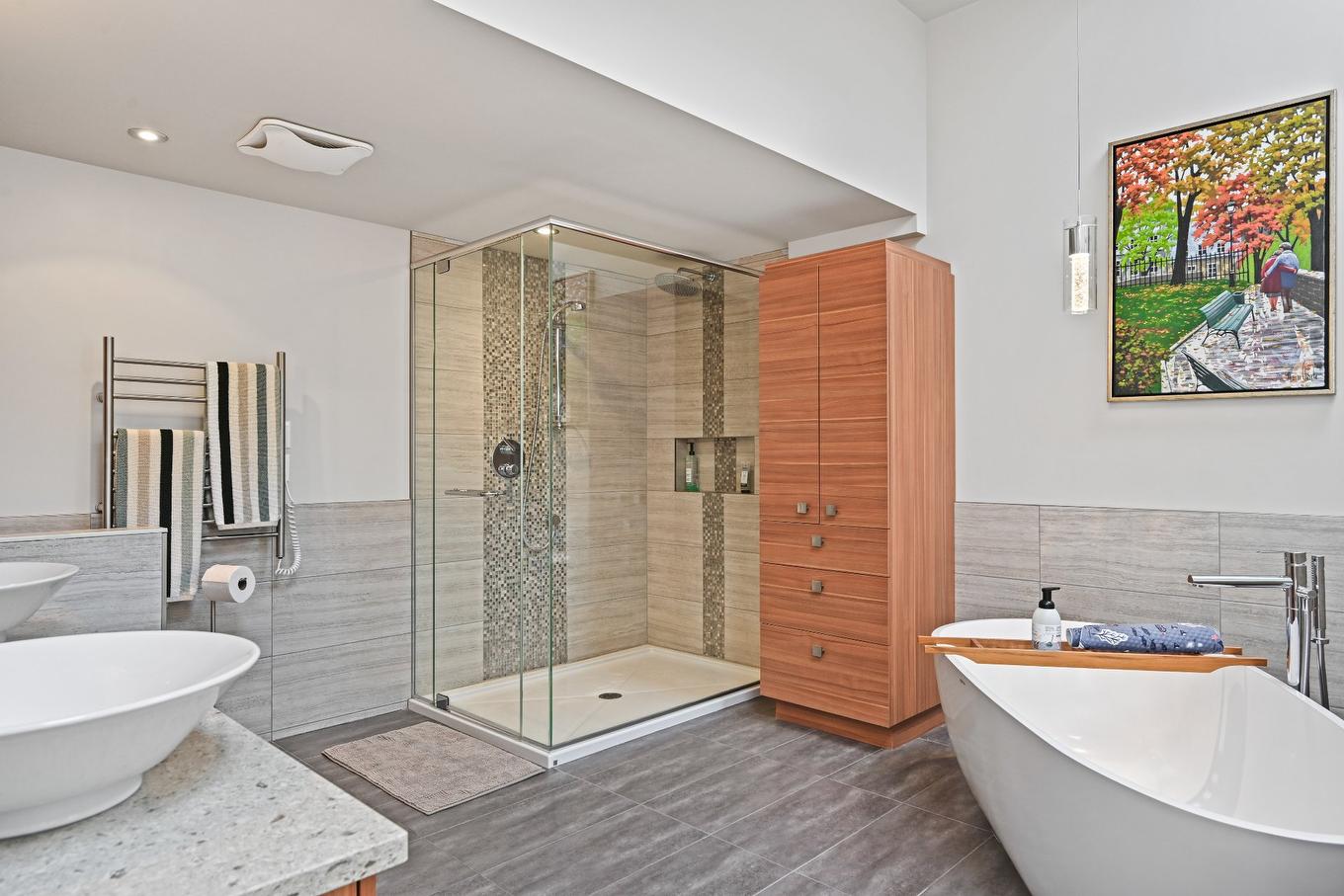 Salle de bains attenante à la CCP - 269 Rue Des Bois, Saint-Jean-Sur-Richelieu, QC - Indoor Photo Showing Bathroom