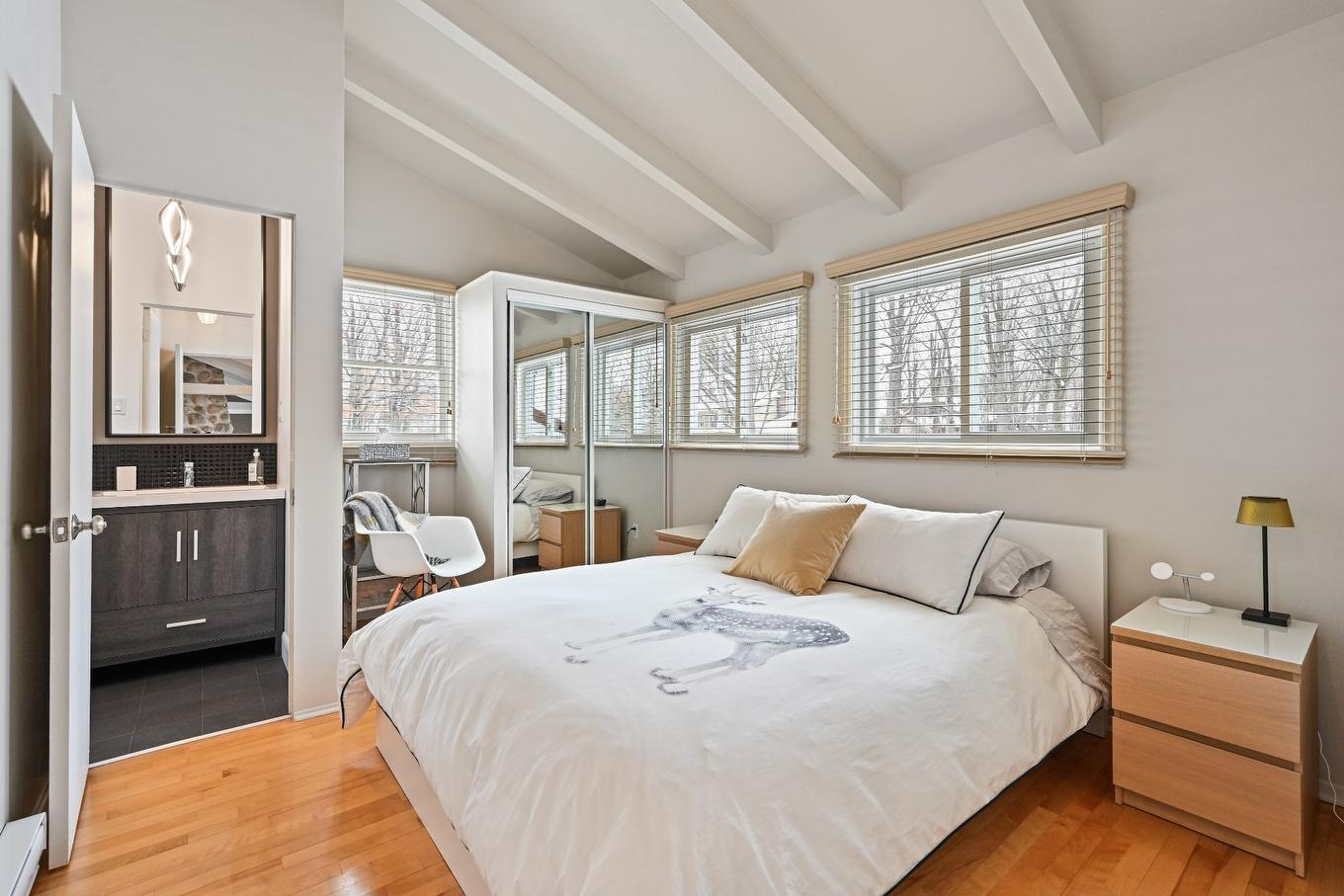 Chambre à coucher - 269 Rue Des Bois, Saint-Jean-Sur-Richelieu, QC - Indoor Photo Showing Bedroom